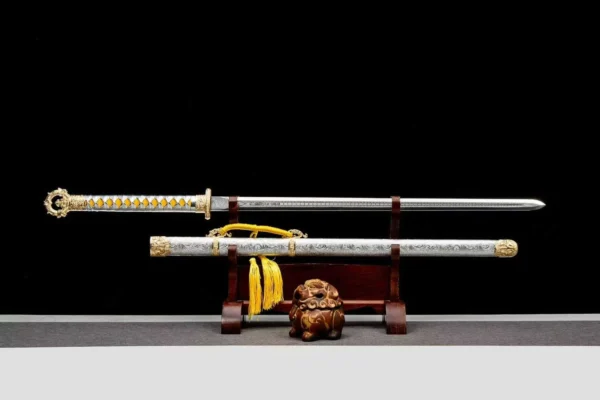 Ngự Long Hoàng Kiếm - Ảnh 2