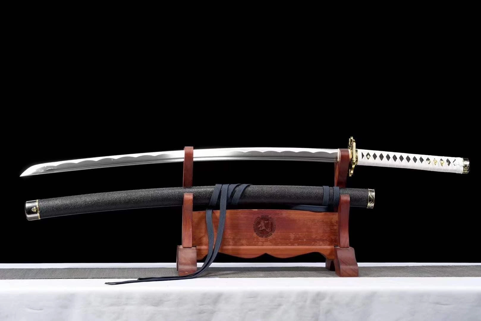 yamato vergil katana