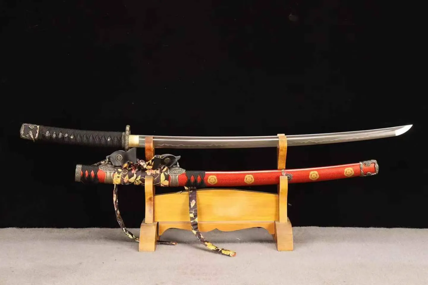 Akahana Handachi -Thép T1095