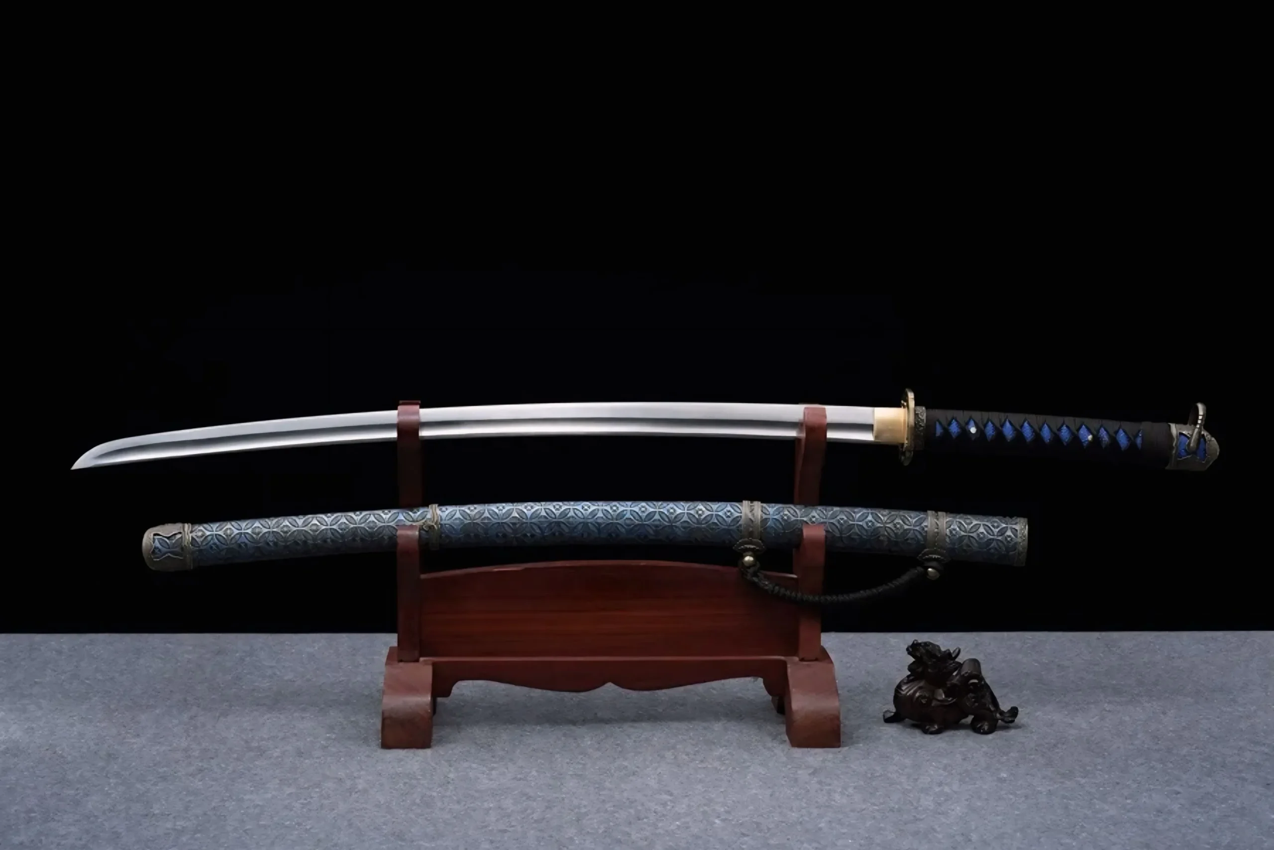 Seiryu Gunto - Thép Mangan