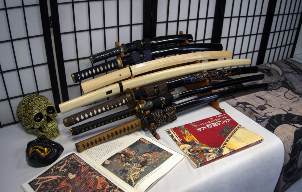 Kiếm Nhật Không Chống Rỉ: Hi Sinh Công Năng Để Giữ Trọn Bản Chất