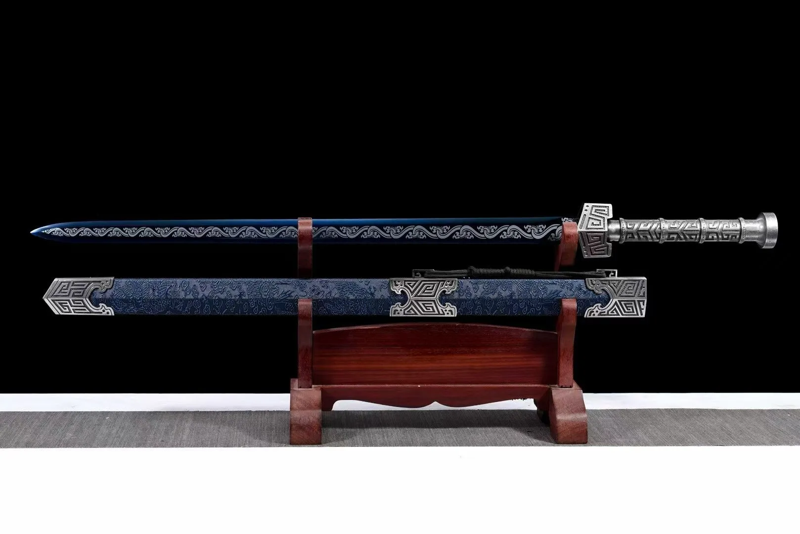 Thương Hải Long Văn Kiếm - Thép Mangan