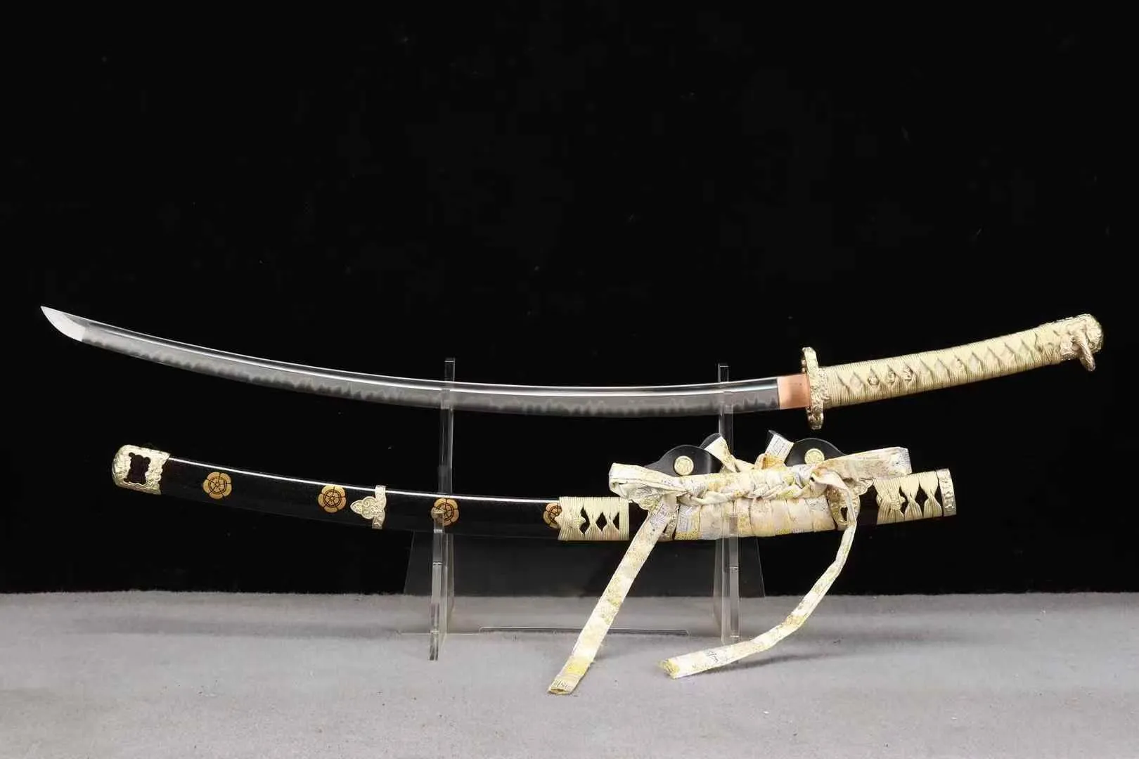 Kikuyō Tachi - Thép T10