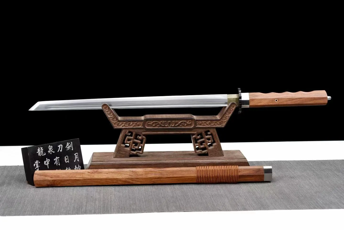 Hachiryōha Wakizashi - High Carbon