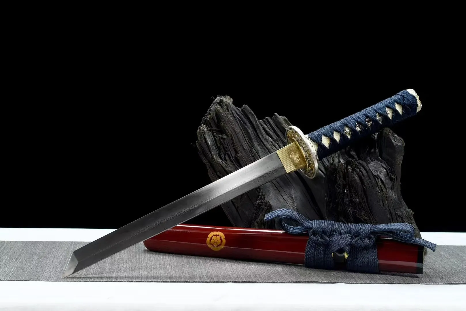 Seiryū Tanto - Gấp Hoa Văn