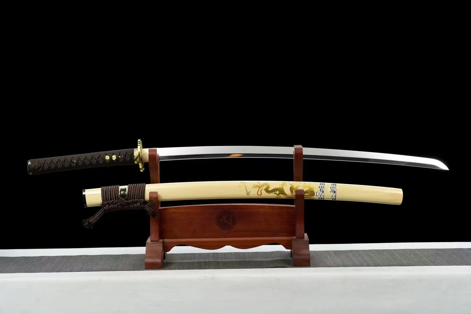 Kiryū Katana - Lò Xo