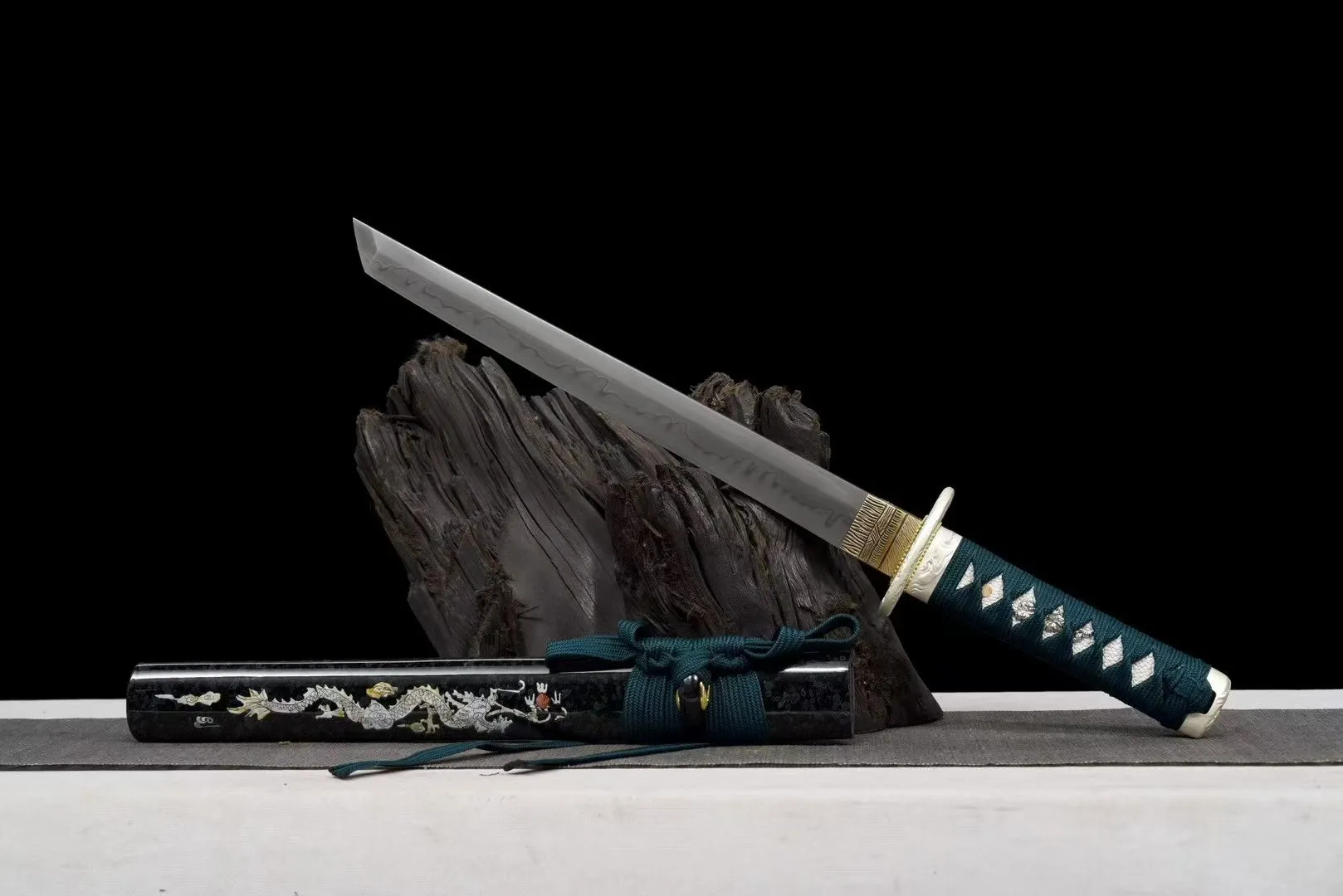 Shinryū Tanto - T10 Steel, Hamon đất nung
