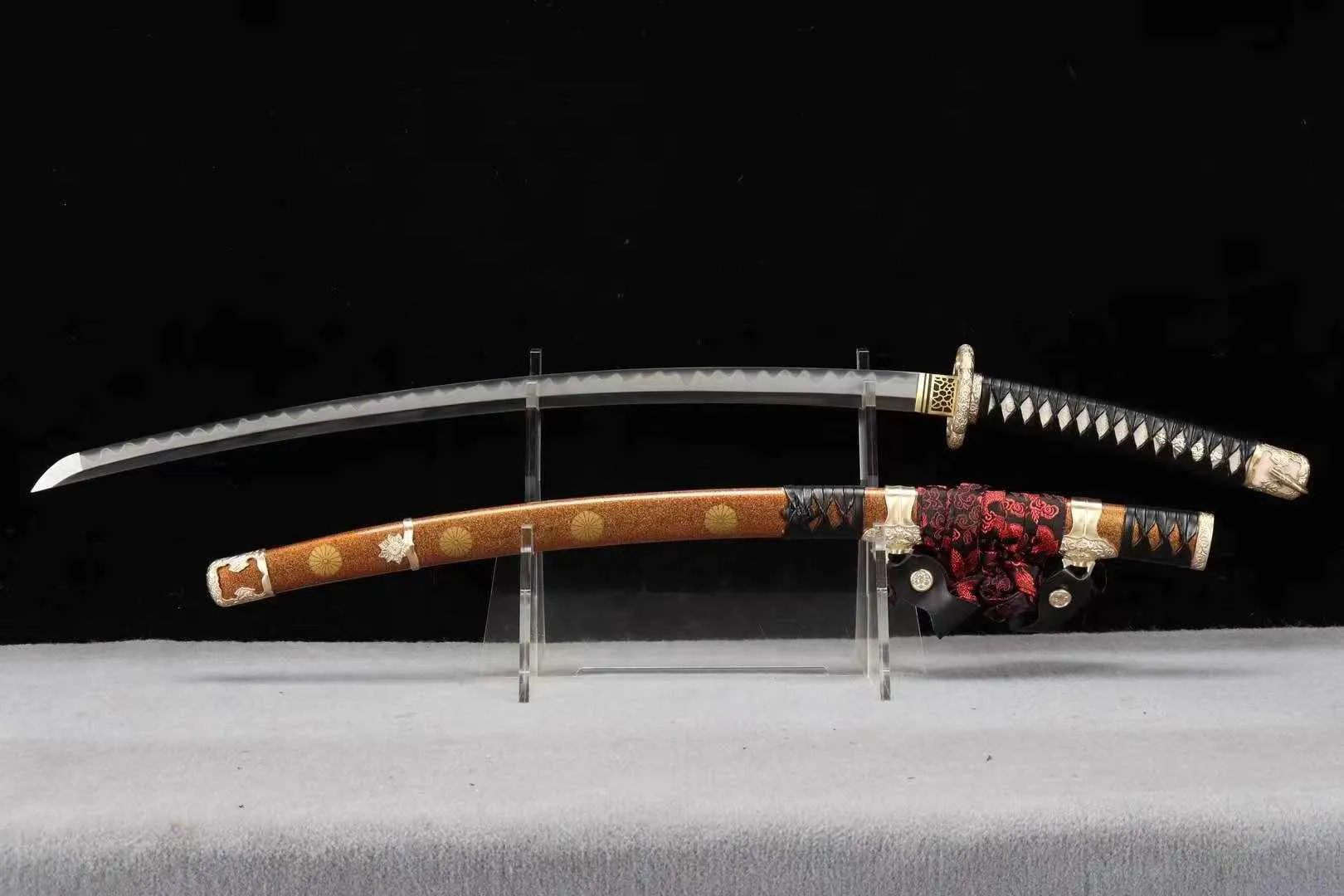 Kikuyō Tachi - T10